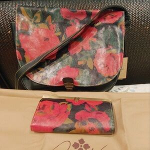 Patricia Nash genuine leather bag with matching wallet. NWT. Great flower print